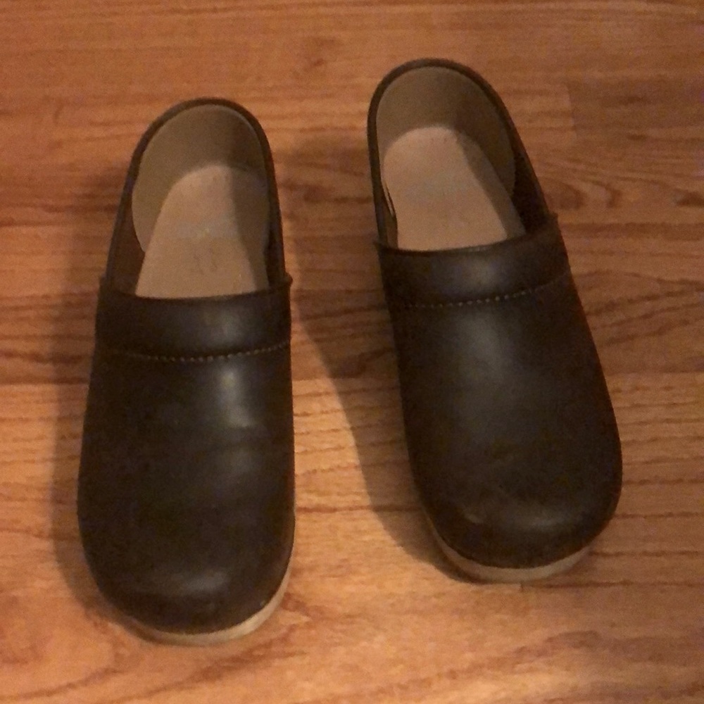 Brown Dansko clogs size 37